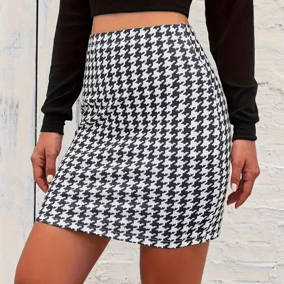 Mini Houndstooth Skirt - Picture 1 of 3
